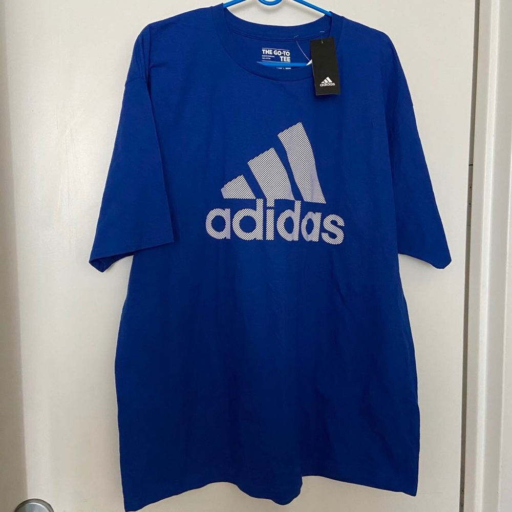 Adidas Men’s Tee Size 2XL